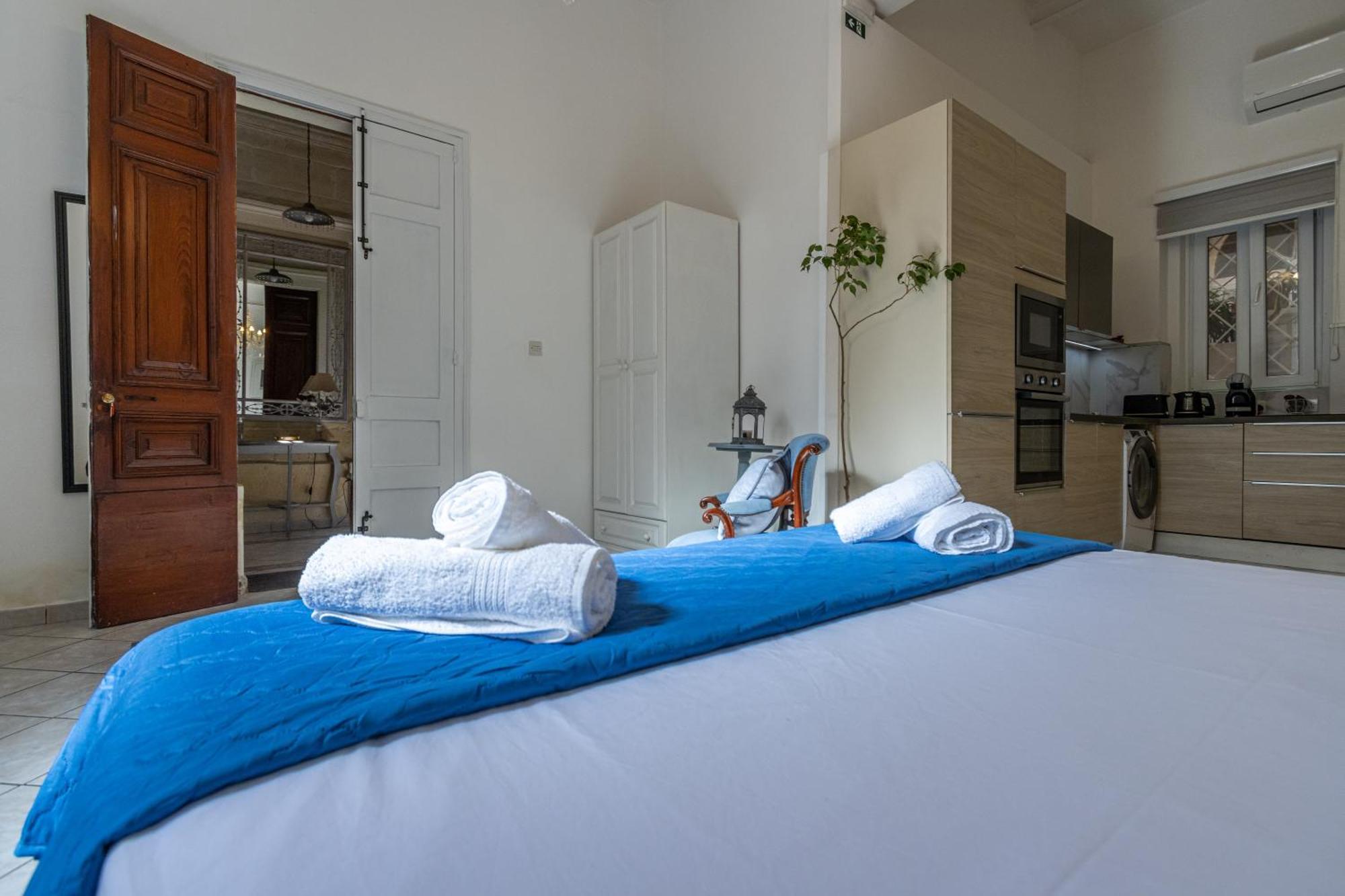 Cozy Carisma Lodging - Central, New And Independent Studio Apartment Sliema Buitenkant foto